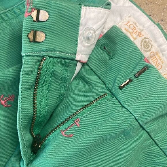 J. Crew Weathered Broken-In Classic Twill Chino Favorite Fit Clam Digger Shorts - Picture 7 of 14